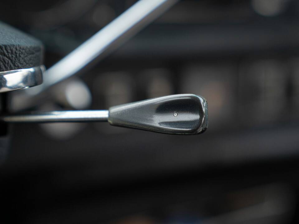 Image 38/50 of Citroën DS 20 (1972)