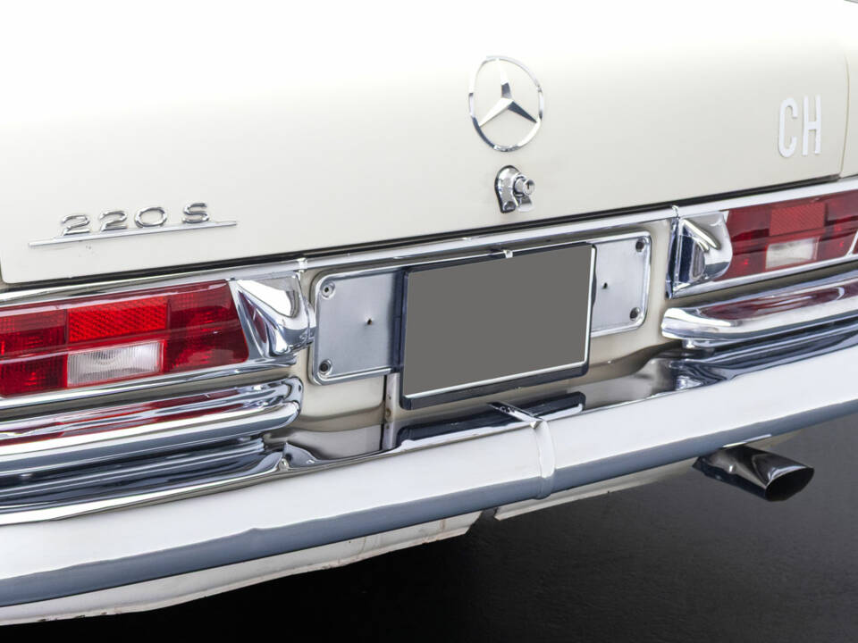Bild 5/12 von Mercedes-Benz 220 SE b (1962)