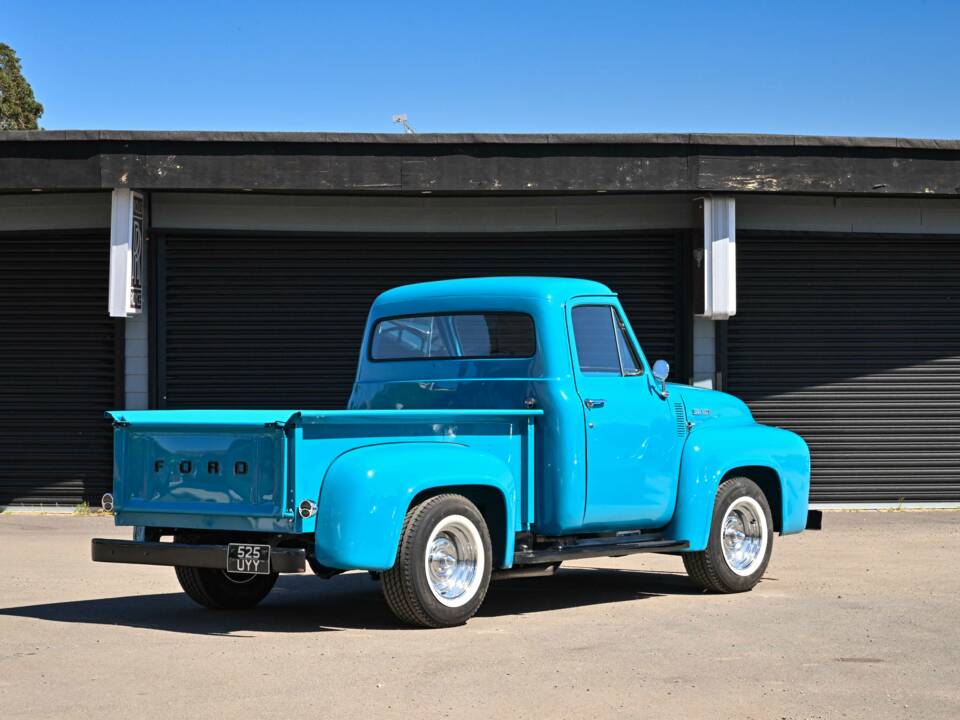 Image 18/50 de Ford F-100 (1954)