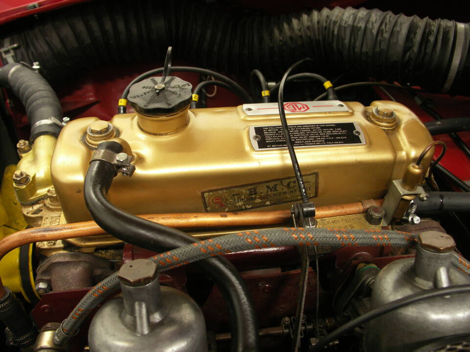 Image 13/31 of MG MGA 1600 (1959)