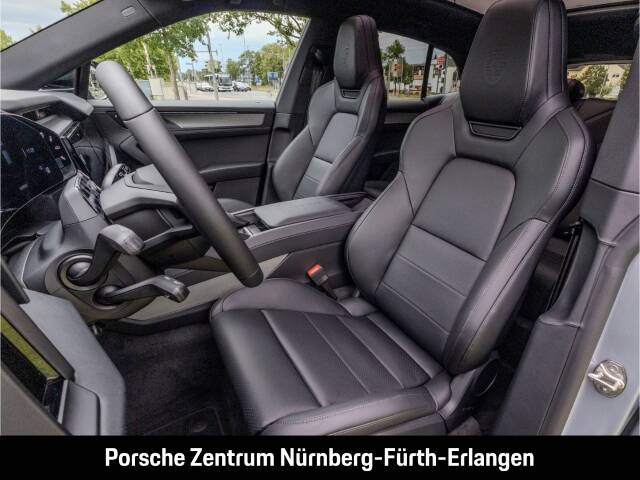 Image 21/50 of Porsche Cayenne S Electric (2026)