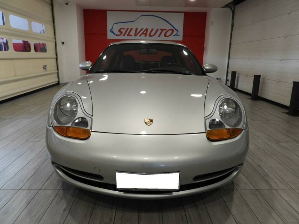 Image 2/10 of Porsche 911 Carrera (1997)