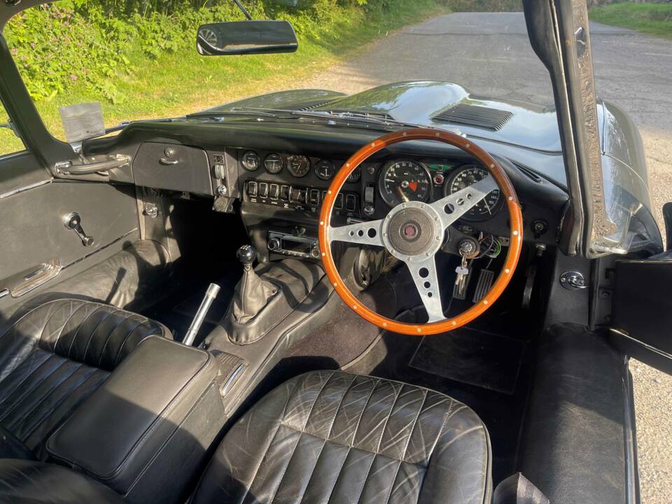 Imagen 6/11 de Jaguar E-Type (2+2) (1968)