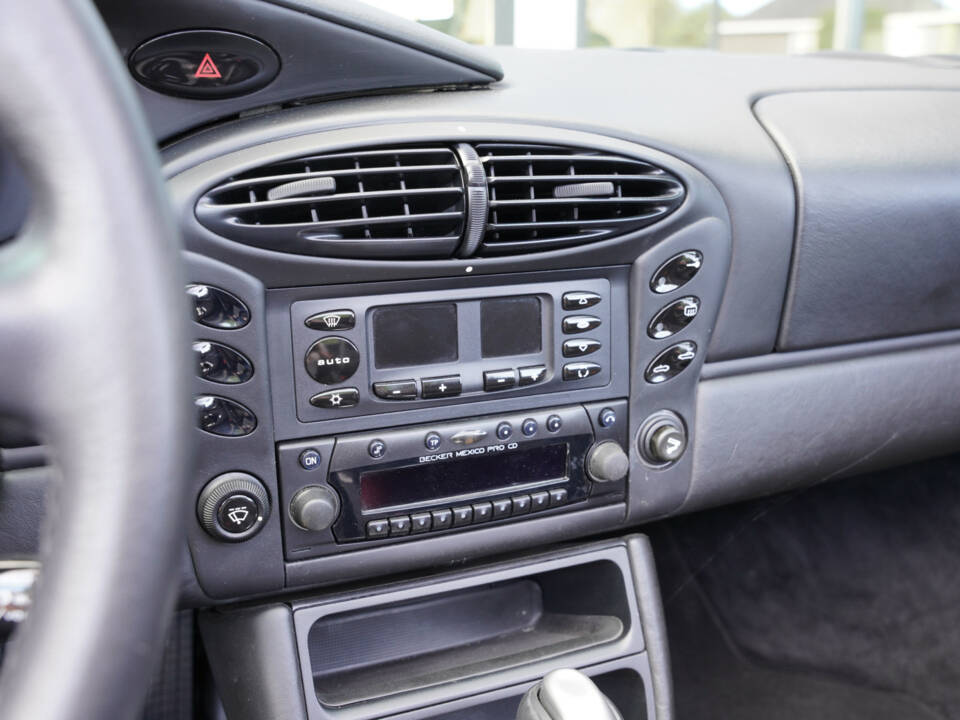 Immagine 47/50 di Porsche Boxster S (2000)