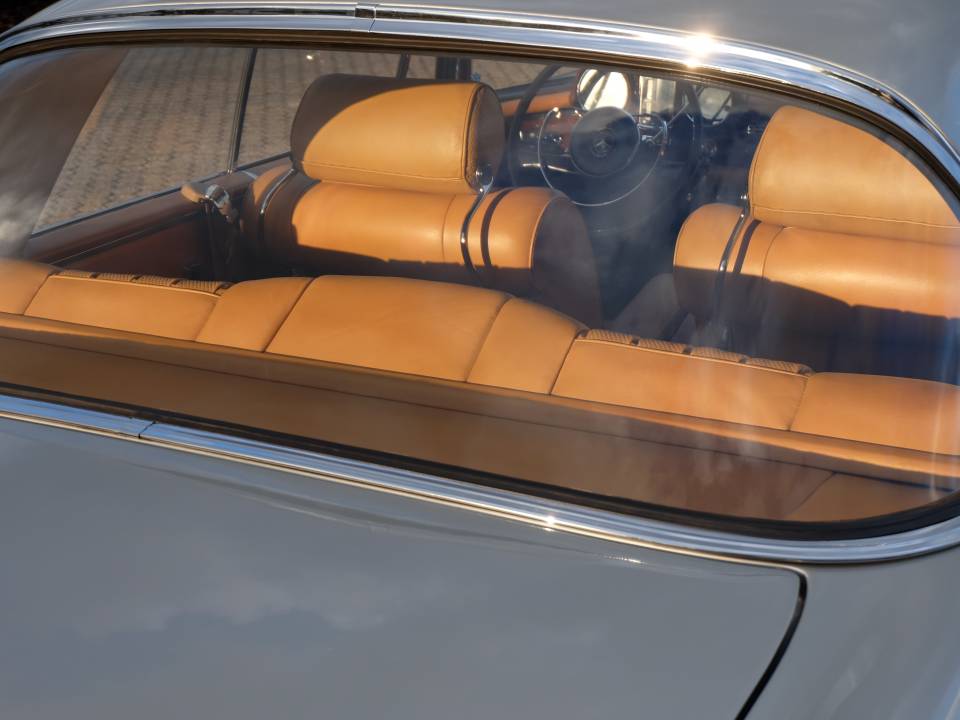 Bild 37/50 von Mercedes-Benz 300 SE (1967)