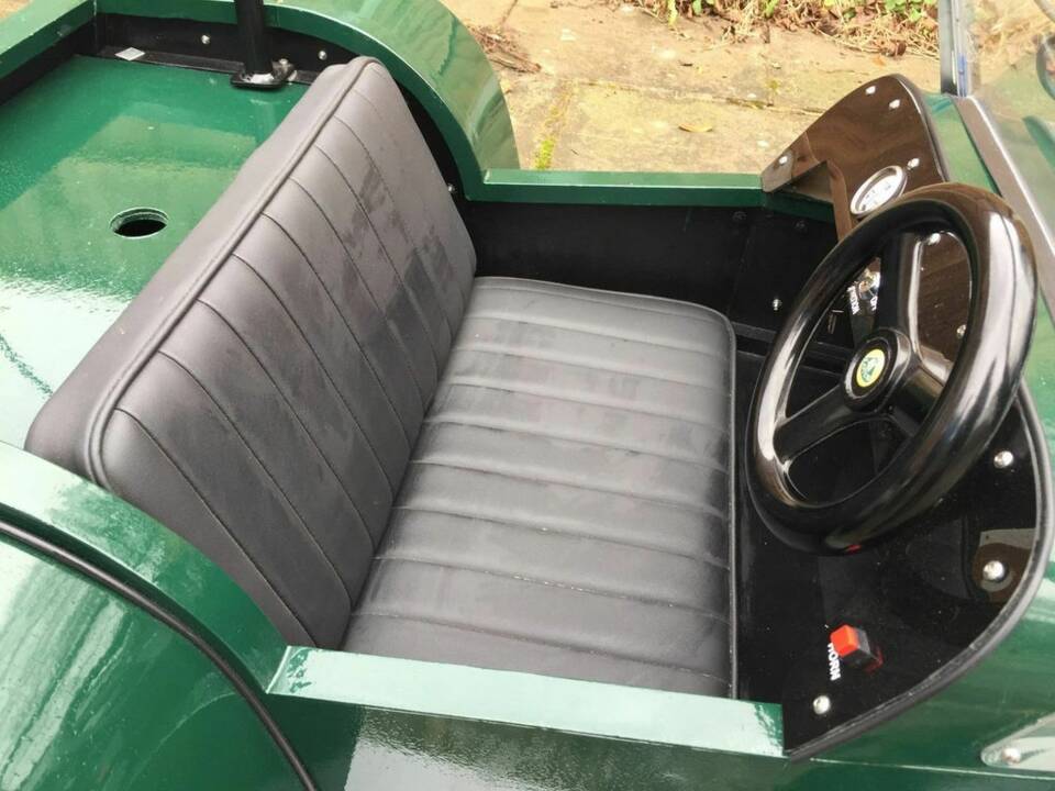 Image 8/8 de BWE Grasshopper (2000)