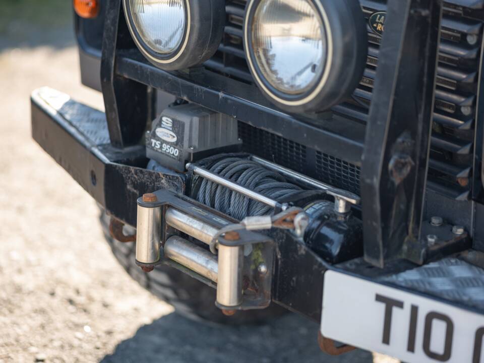 Afbeelding 16/33 van Land Rover Defender 90 Td5 (2001)