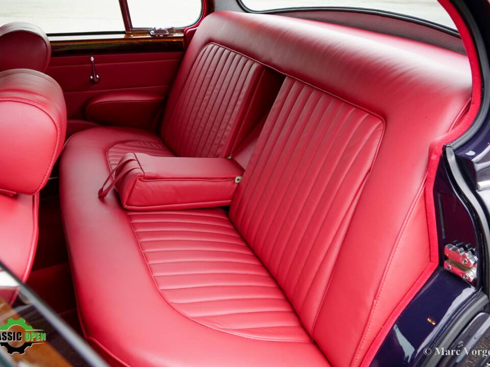 Image 9/42 of Jaguar Mk II 3.8 (1963)