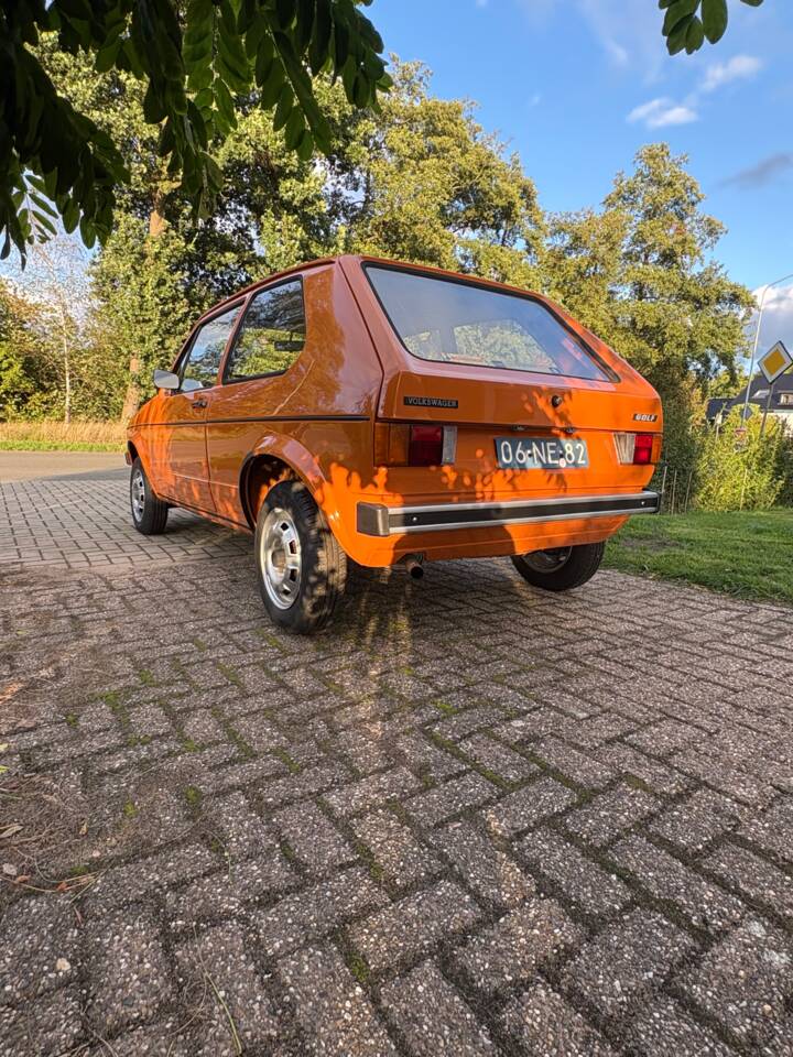 Image 14/17 of Volkswagen Golf Mk I 1.1 (1976)
