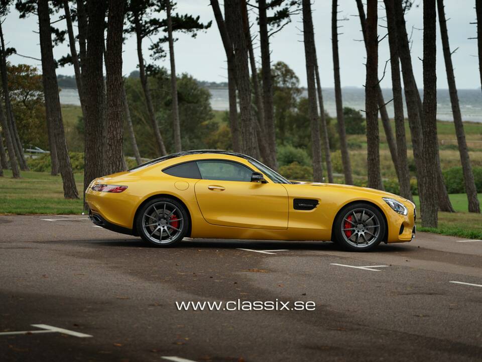Image 10/23 of Mercedes-AMG GT-S (2015)