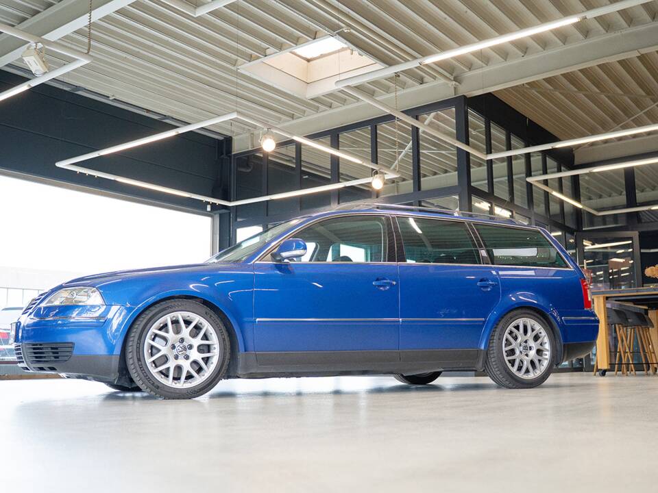 Image 4/59 de Volkswagen Passat Variant 4.0 W8 (2004)