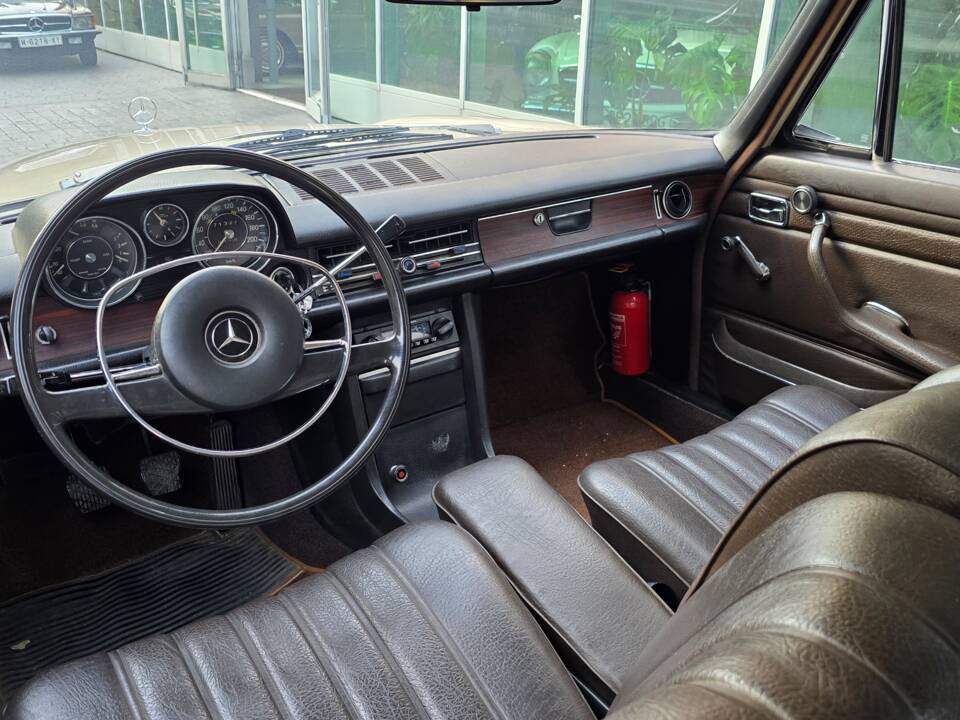 Image 11/21 de Mercedes-Benz 250 (1969)