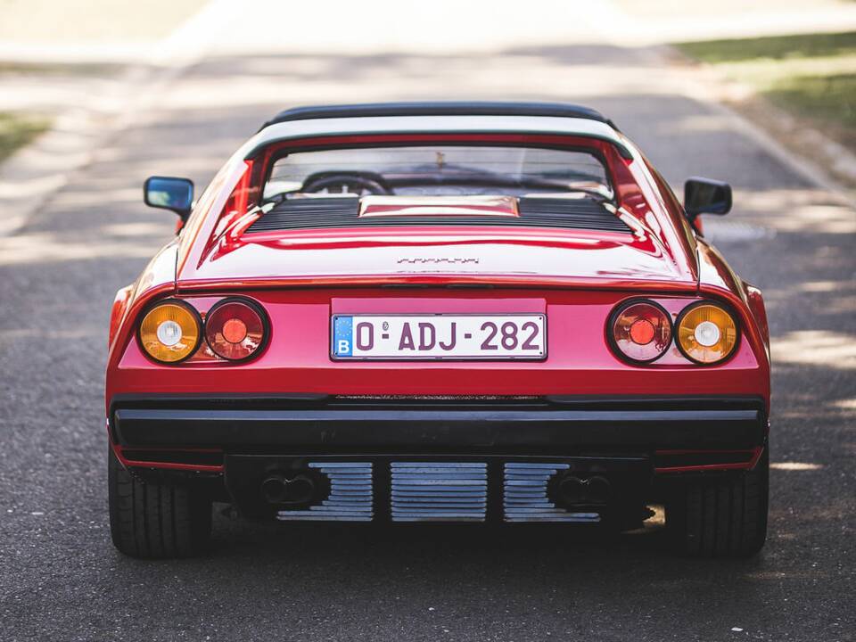 Image 8/8 of Ferrari 308 GTBi Quattrovalvole (1985)