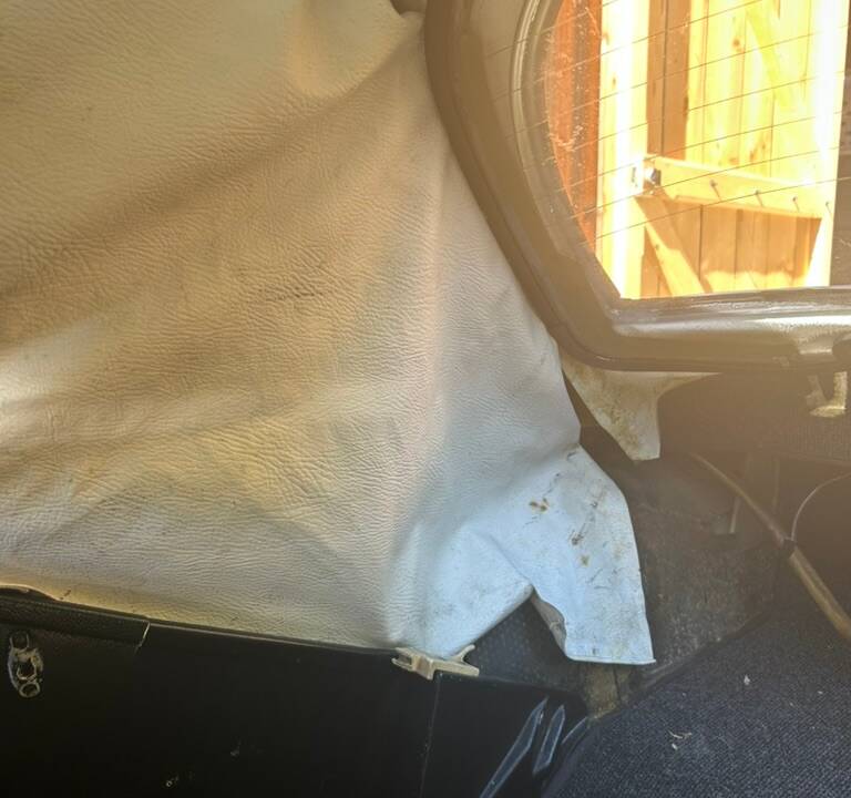 Image 18/86 of Volkswagen Karmann Ghia 1600 (1973)