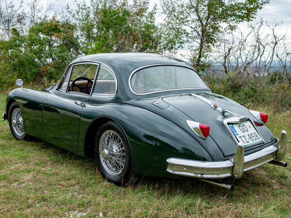 Image 22/100 de Jaguar XK 150 FHC (1960)