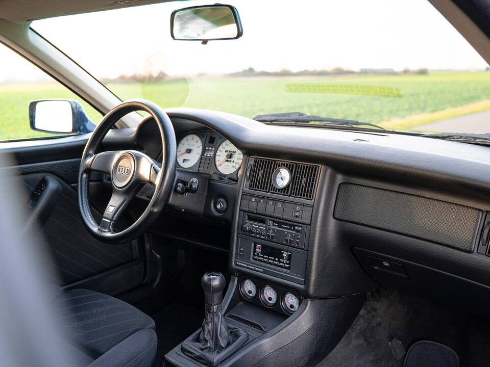 Bild 24/54 von Audi quattro 20V (1991)