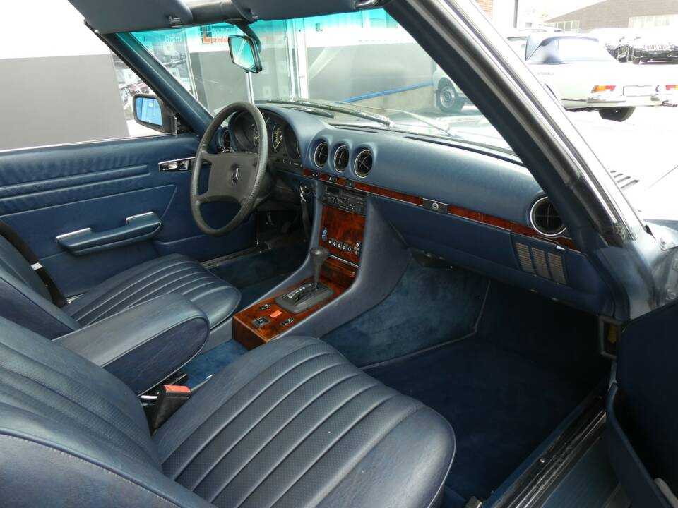 Bild 12/29 von Mercedes-Benz 380 SL (1983)