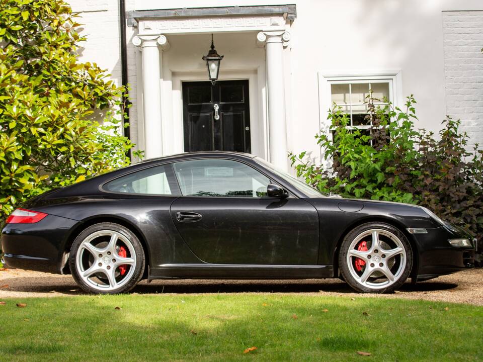 Immagine 2/37 di Porsche 911 Carrera S (2006)