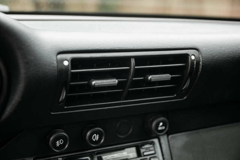 Immagine 23/50 di Porsche 911 Carrera RS (1995)