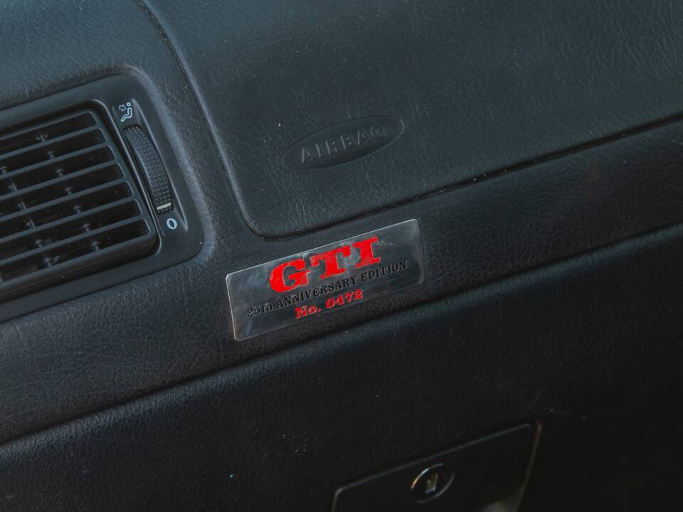 Bild 34/43 von Volkswagen Golf IV 1.8T GTI (2002)