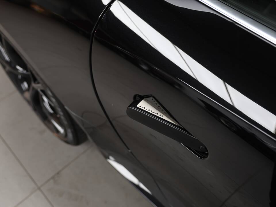 Afbeelding 25/50 van Jaguar F-Type R (2014)