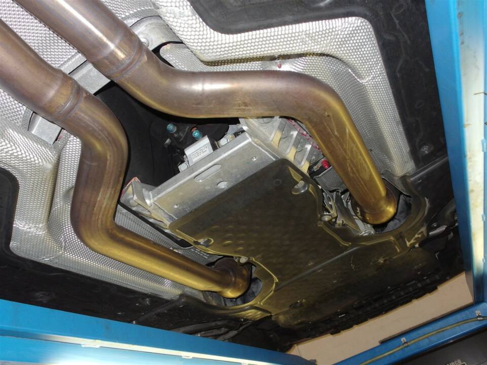 Image 93/99 of Mercedes-Benz SL 63 AMG (2012)