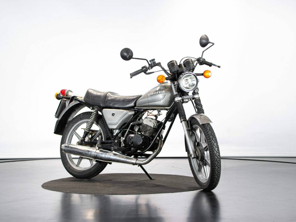 Image 6/50 of Cagiva SST 125 (1982)