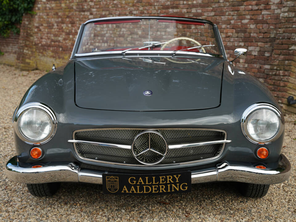 Image 5/50 of Mercedes-Benz 190 SL (1957)