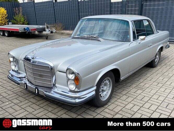 Image 4/15 de Mercedes-Benz 280 SE 3,5 (1970)