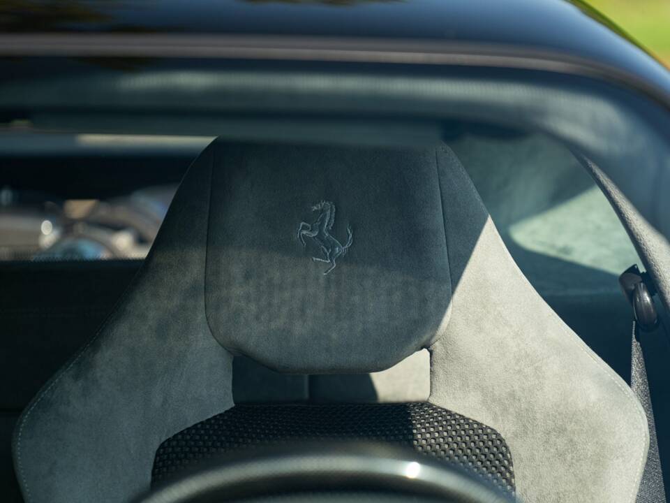 Image 34/50 of Ferrari 430 Scuderia (2008)
