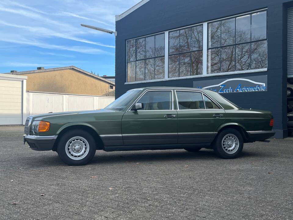 Bild 8/24 von Mercedes-Benz 280 SE (1982)