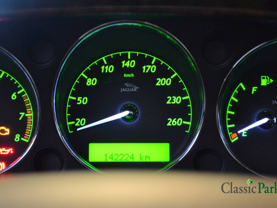 Immagine 11/46 di Jaguar XJ 8 3.5 (2007)