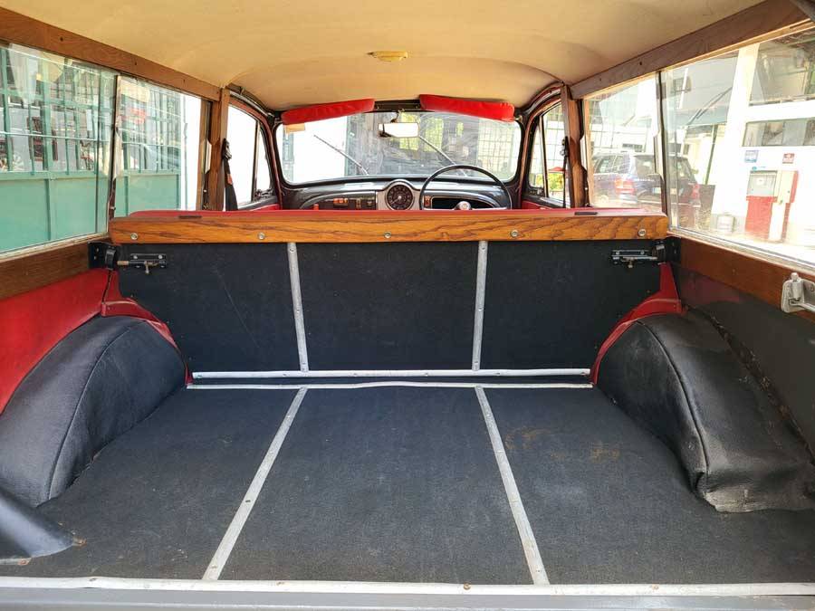 Image 24/30 of Morris Minor 1000 Traveller (1968)