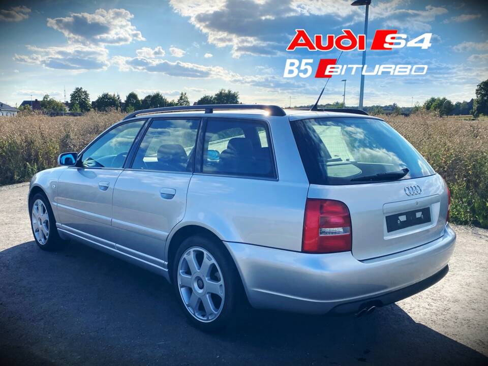 Image 23/50 of Audi S4 Avant (2001)