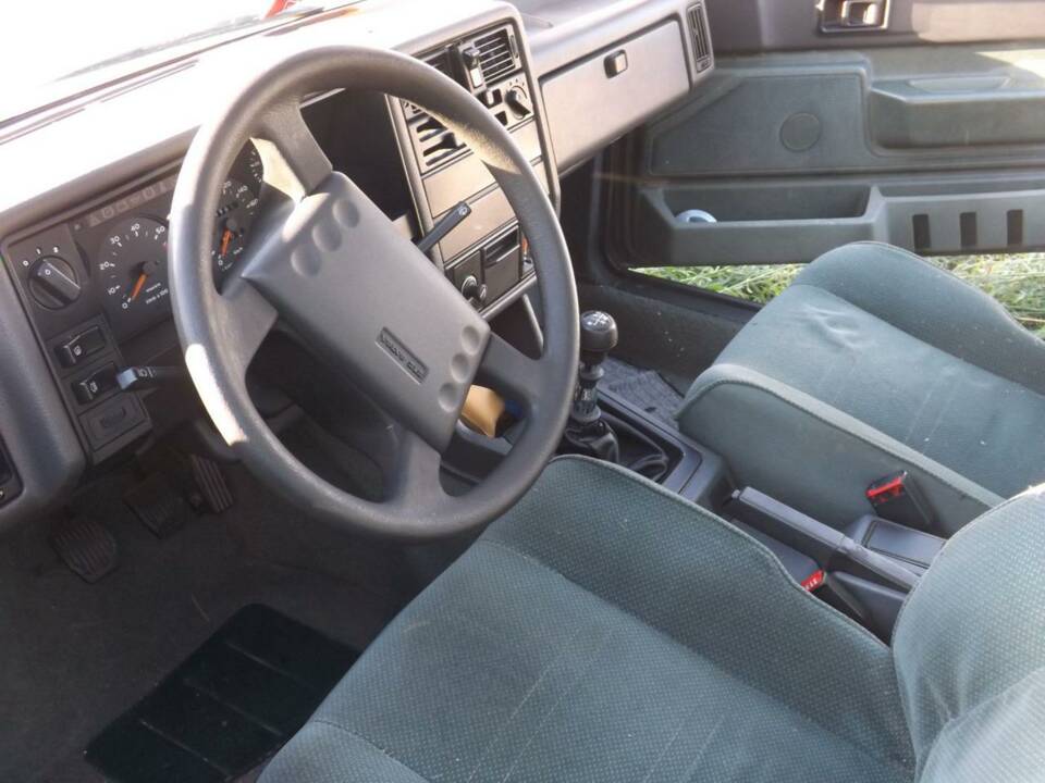 Immagine 7/50 di Volvo 360 GLE (1986)