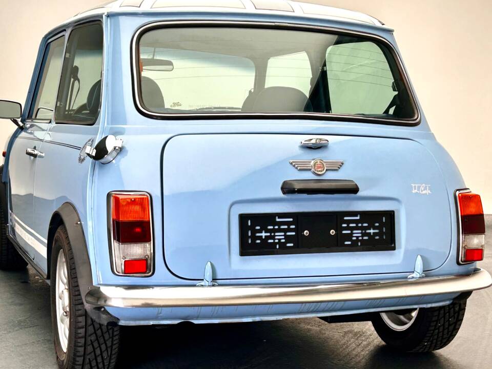 Image 4/15 of Mini Cooper E (1996)