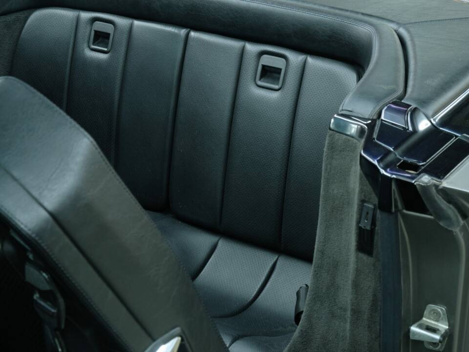 Image 42/50 of Mercedes-Benz SL 500 (1994)