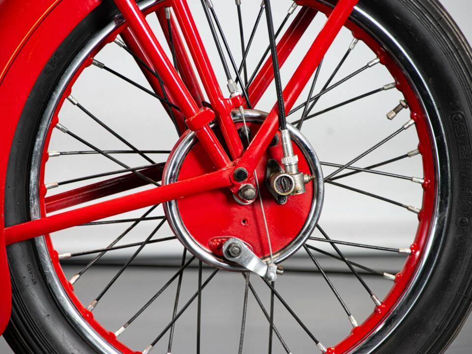 Immagine 40/50 di Moto Guzzi DUMMY (1939)