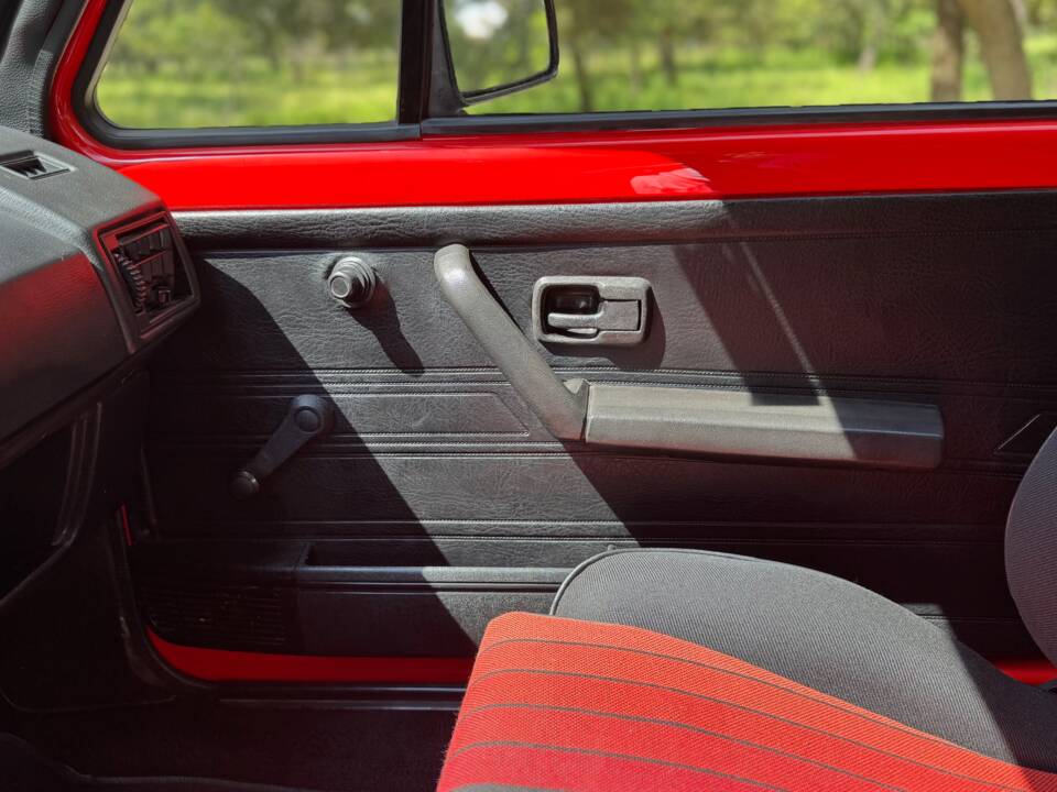 Immagine 17/31 di Volkswagen Golf I GTI 1.6 (1982)