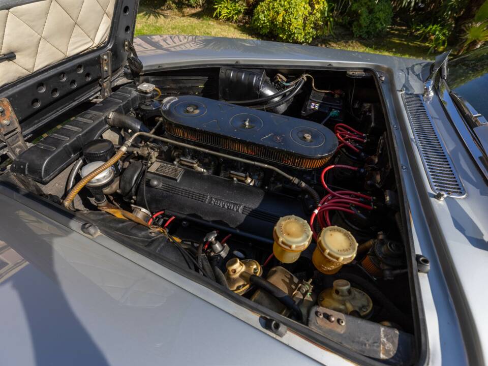 Imagen 33/47 de Ferrari 330 GT 2+2 (1964)