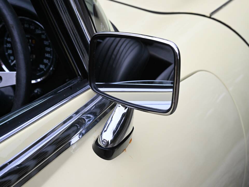 Bild 50/50 von Jaguar E-Type V12 (1973)