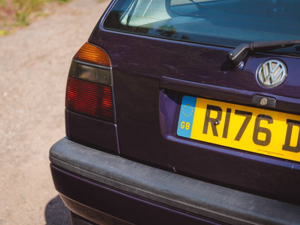 Image 17/39 of Volkswagen Golf IV 1.8T GTI (1998)