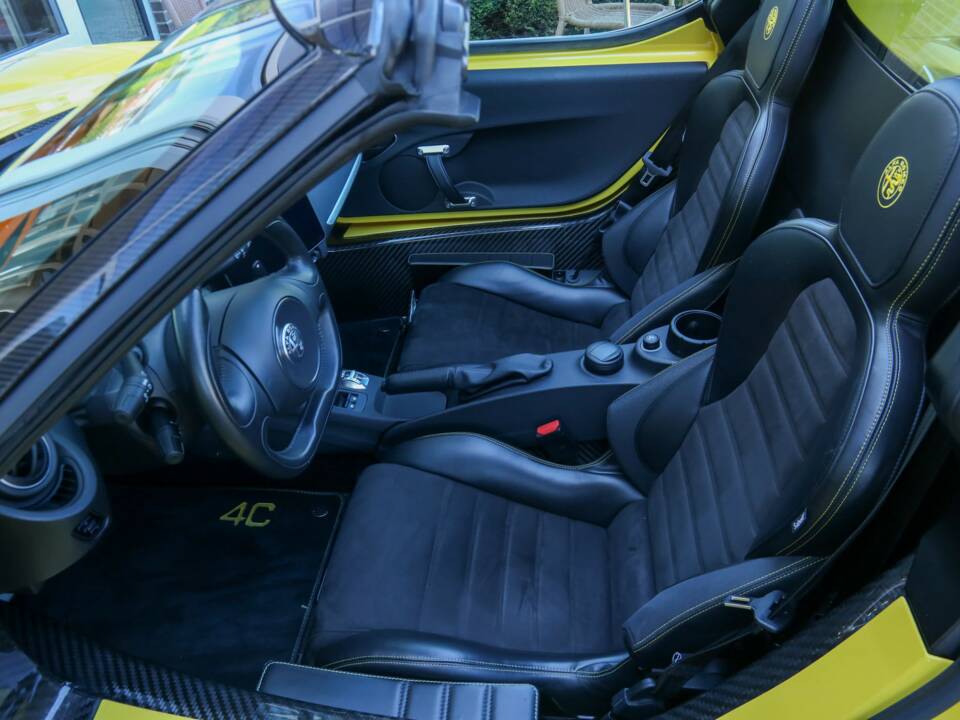 Image 49/50 of Alfa Romeo 4C Spider (2018)