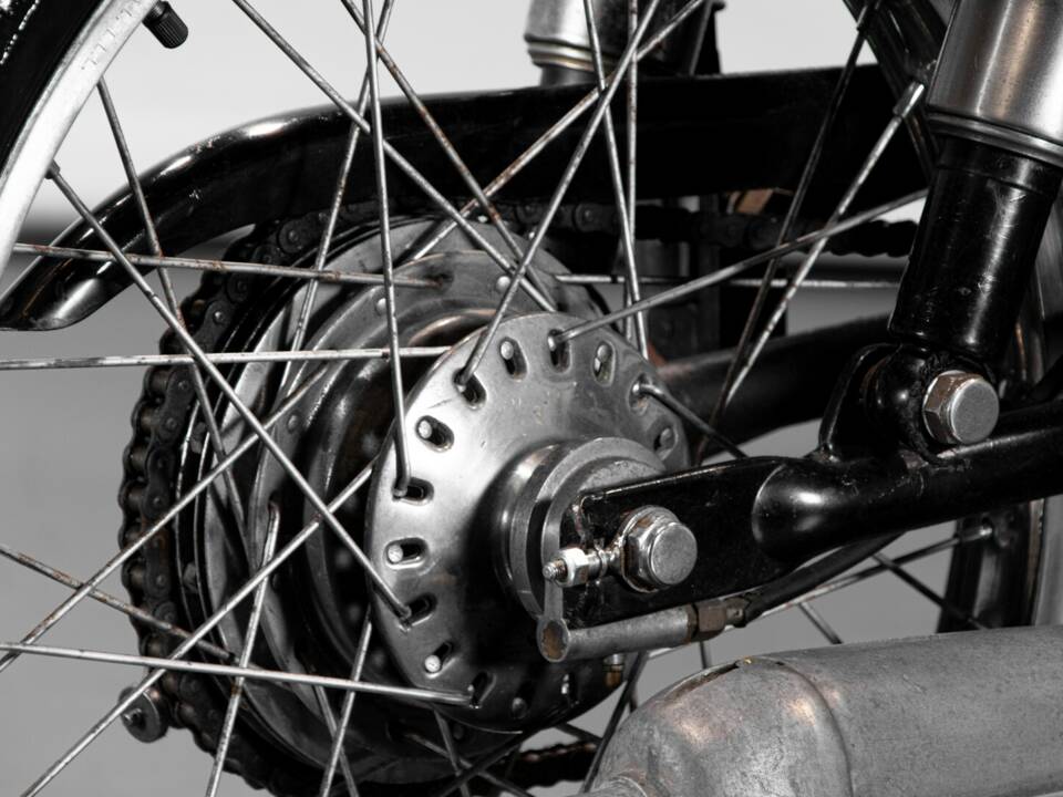 Image 26/50 of Gilera DUMMY (1954)