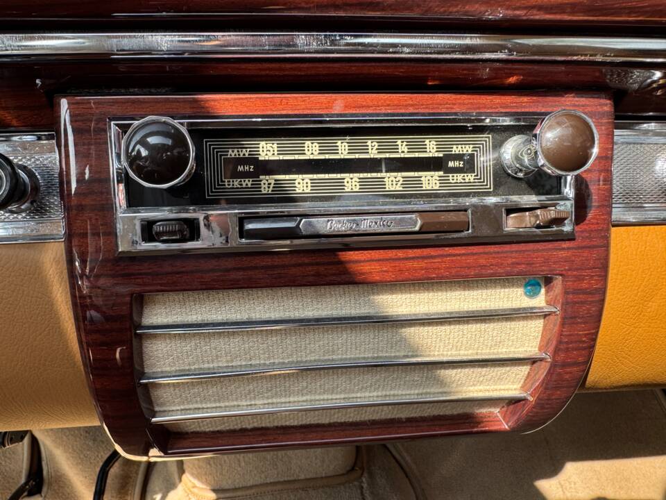 Afbeelding 10/16 van Mercedes-Benz 220 SE (1960)