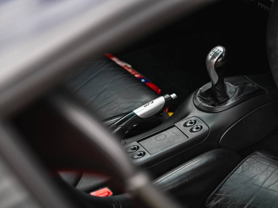 Image 23/42 of Porsche 911 GT3 (2003)