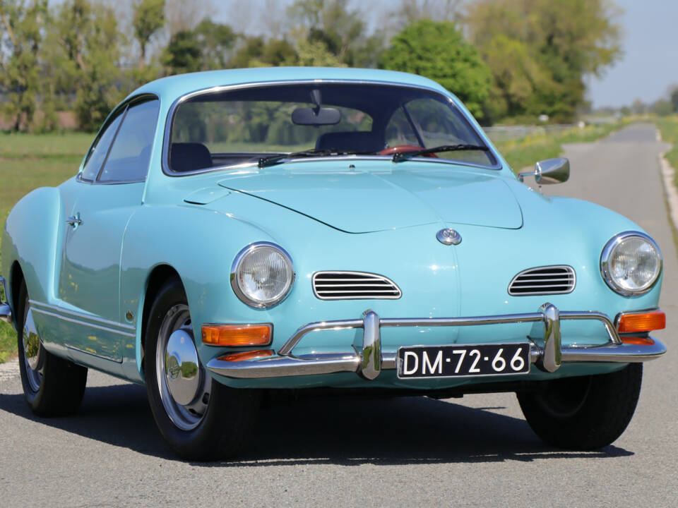 Image 24/50 of Volkswagen Karmann Ghia 1600 (1970)