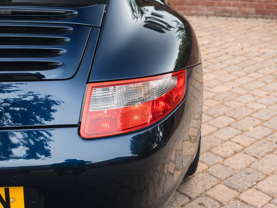 Bild 21/50 von Porsche 911 Carrera S (2005)