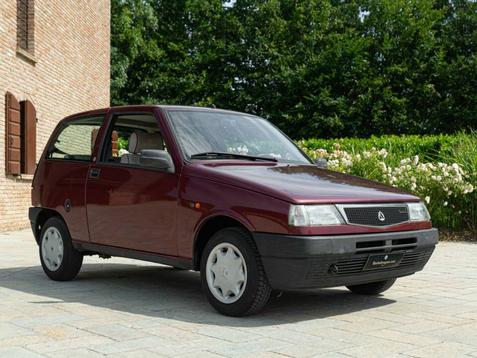 Immagine 2/46 di Autobianchi Y10 (1993)