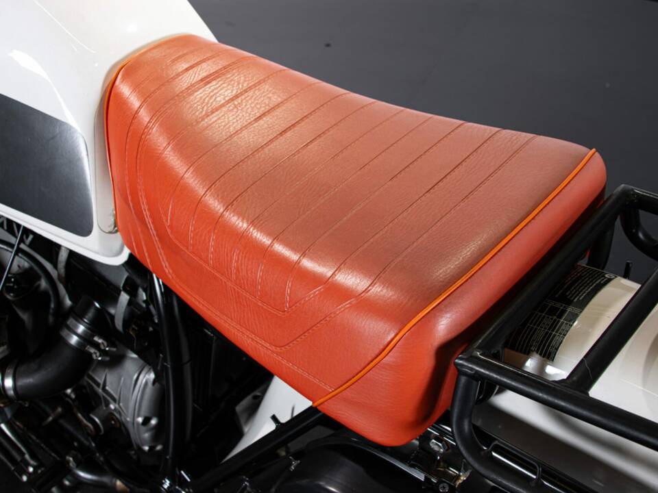 Bild 24/50 von BMW DUMMY (1986)